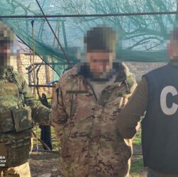 Новини України - СБУ затримала торговців "трофейною" зброєю