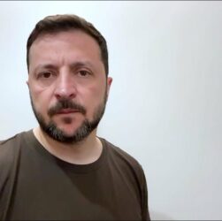 Росія намагається обманути світ і надалі затягувати цю війну. Звернення Володимира Зеленського 27.04