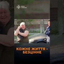 Понад 20 годин ці два налякані вухані чекали на порятунок під завалами!