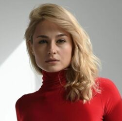 Новини культури - Акторка Анастасія Цимбалару бере паузу в кар’єрі