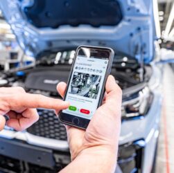 Авто новини - BMW починає використання штучного інтелекту для перевірки якості авто