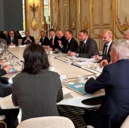 Новини світу - Британія підтвердила скасування зустрічі глав МЗС щодо України