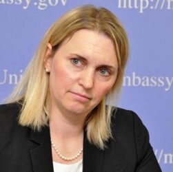 Новини світу - Держдеп підтвердив відставку посла США в Україні