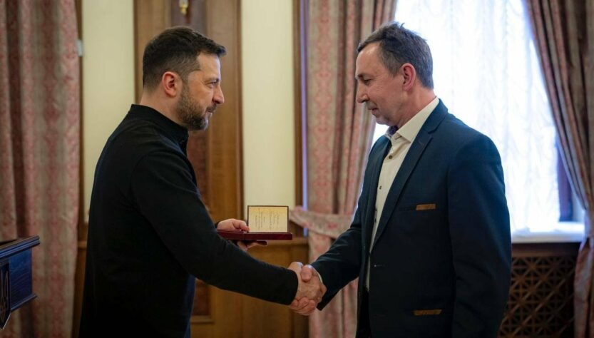 Володимир Зеленський вручив нагороди працівникам оборонно-промислового комплексу