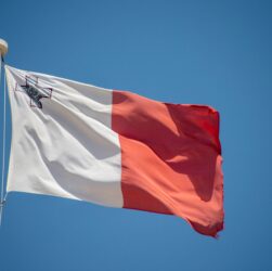 Новини світу - FT: Мальта продала паспорти підсанкційним росіянам