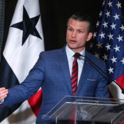 Новини світу - Геґсет запропонував розмістити війська США у Панамі