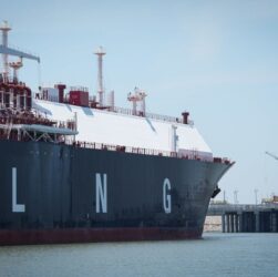 Новини бізнесу - Китай повністю припинив купувати скраплений газ у США - ЗМІ