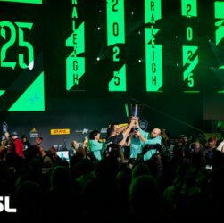 Без категорії - Команда з українцем виграла в США турнір з Dota 2 з призовим фондом $1 млн