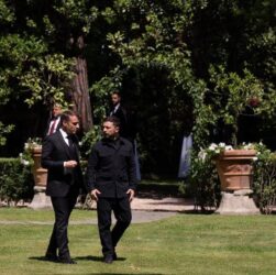 Новини світу - Макрон розповів про зустріч із Зеленським