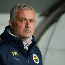 Новини спорту - Моурінью може сенсаційно повернутися в один з своїх колишніх клубів