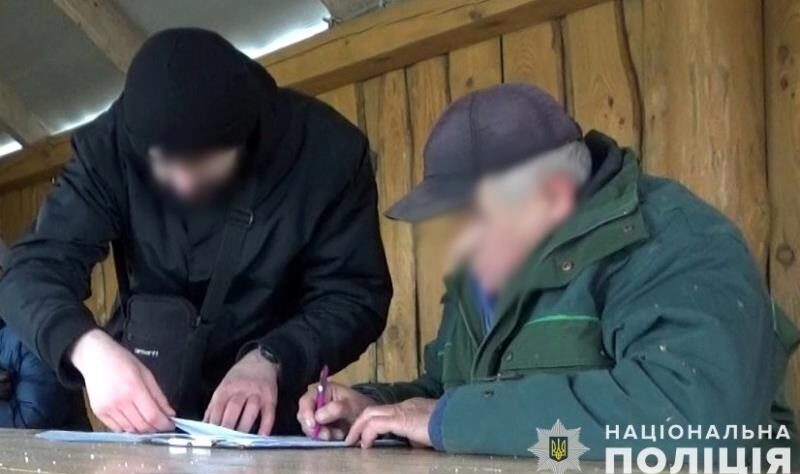 Новини України - На Львівщині чоловік застрелив пса, бо той "полював на курей"
