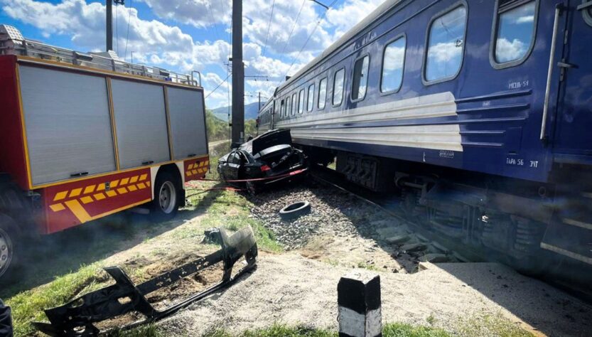 Новини України - На Закарпатті авто зіткнулося з потягом