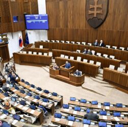 Новини політики - Парламент Словаччини відмовився засуджувати удар РФ по Сумах