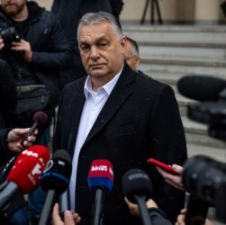 Новини світу - Парламент Угорщини проголосив лише дві статі