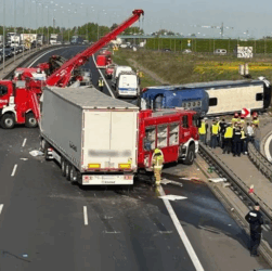 Новини України - Під Варшавою сталася ДТП за участю автобуса і вантажівки, водій - українець