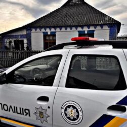 Новини України - Повідомлено підозру чоловікам, що знімали на відео знущання з підлітка