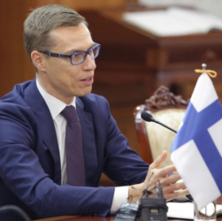 Новини світу - Президент Фінляндії закликав посилити санкції проти Росії