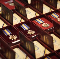 Новини України - Президент вручив відзнаки воїнам-прикордонникам