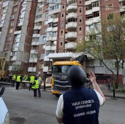 Новини України - Прокурори фіксують наслідки трьох хвиль атак РФ на Харків