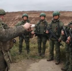 Новини світу - Пропагандисти РФ показали підготовку солдатів КНДР