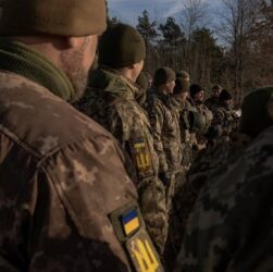 Новини України - Стало відомо, скільки держслужбовців мобілізовано