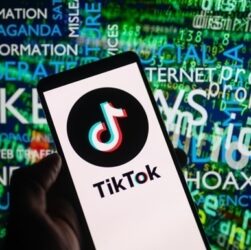 Новини світу - TikTok анонсує боротьбу з фейками напередодні виборів Румунії - ЗМІ