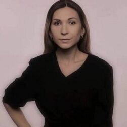 Без категорії - Тіло журналістки Рощиної повернули з Росії з вирізаними органами - ЗМІ