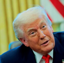 Новини бізнесу - Трамп допустив можливість митних винятків на іморт авто
