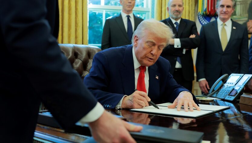 Новини світу - Трамп спростив експорт американської зброї