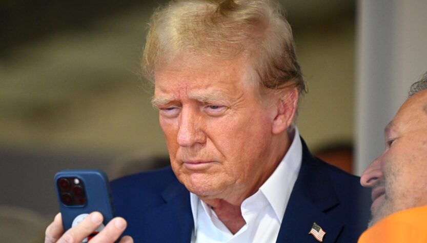 Новини світу - Трампа застерігають від дзвінка Путіну - ЗМІ