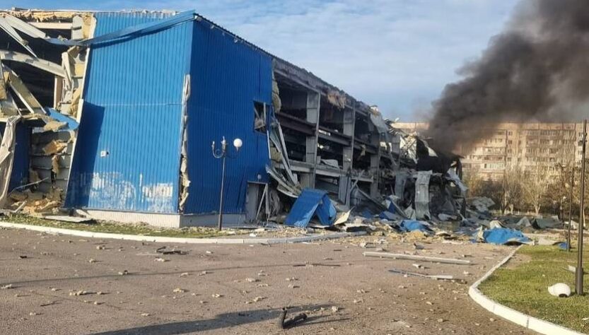Новини спорту - У Херсоні внаслідок удару РФ зруйновано льодовий палац