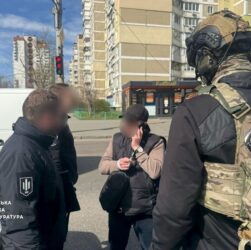 Новини Києва - У Києві на хабарі затримали посадовця РДА