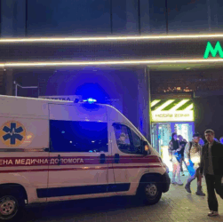Новини Києва - У київському метро пасажир потрапив під поїзд