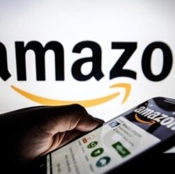 Новини світу - У Трампа назвали Amazon "ворожою" компанією
