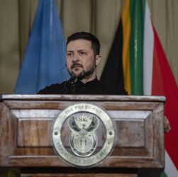 Новини України - Україна готова на "великий компроміс" - Зеленський