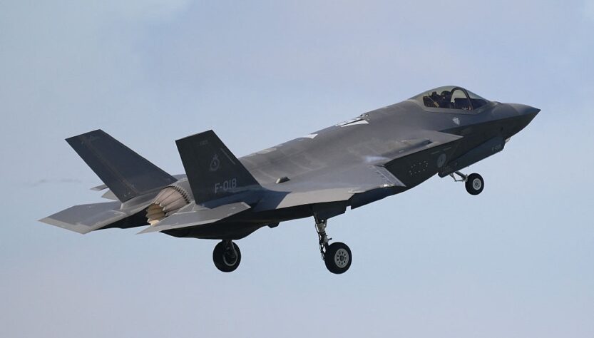 Новини світу - Уперше в історії винищувач F-35 зібрали з двох розбитих літаків