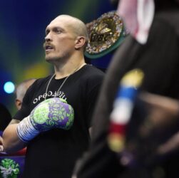 Новини спорту - В Італії Усик неочікувано зустрів Паркера: чи буде бій?