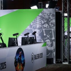 Без категорії - В США почався турнір по Dota 2 з призовим фондом $1 млн