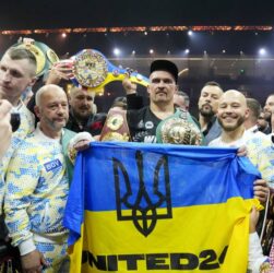 Новини спорту - Відомий тренер назвав Усика найкращим боксером в історії