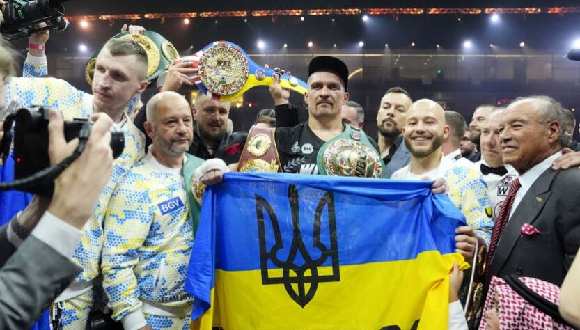 Новини спорту - Відомий тренер назвав Усика найкращим боксером в історії