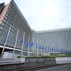 Новини політики - ЄС про "територіальні поступки": Крим - це Україна
