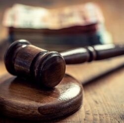 Без категорії - З харківського правоохоронця стягнули 7,8 млн необґрунтованих активів