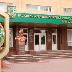 Новини України - Застрелився з автомата: в Хмельницькому розслідують самогубство курсанта