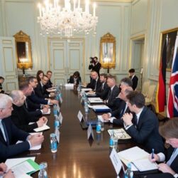 Новини світу - ЗМІ дізналися зміст мирного плану України та ЄС