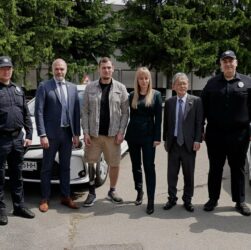 Безбар’єрні автошколи МВС отримали адаптовані автомобілі від ПРООН та Уряду Японії