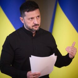 Пресбрифінг Володимира Зеленського щодо готовності до прямих переговорів у Туреччині 13.05.2025