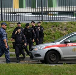 Новини світу - Без зв’язку і літаків. Наймасовіша атака на Росію