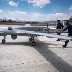 Новини світу - Безпілотник Bayraktar TB2 "налітав" новий рекорд