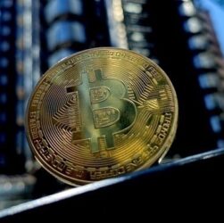 Новини бізнесу - Біткоїн вперше перевищив 111 000 доларів