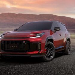 Авто новини - Дебютувало шосте покоління Toyota RAV4